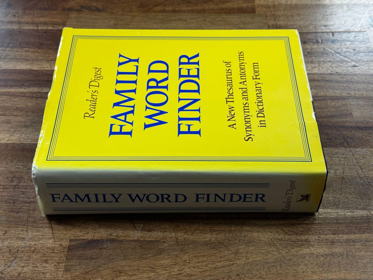 Reader's Digest Family Word Finder Thesaurus | Condition - GOOD