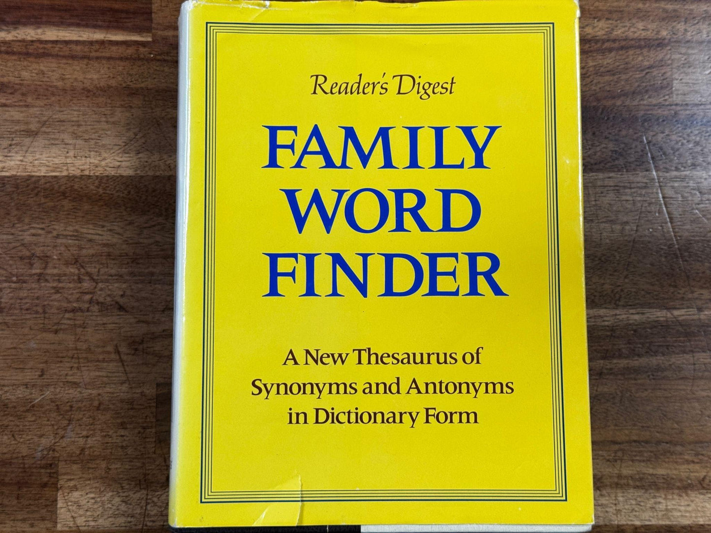 Reader's Digest Family Word Finder Thesaurus | Condition - GOOD