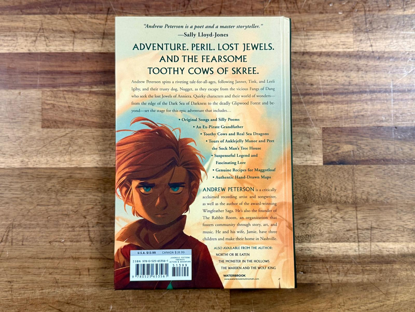The Wing Feather Saga Book 1: On the Edge of the Dark Sea of Darkness