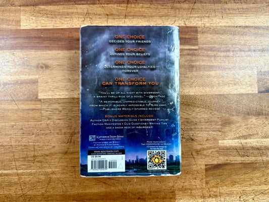 Divergent by Veronica Roth