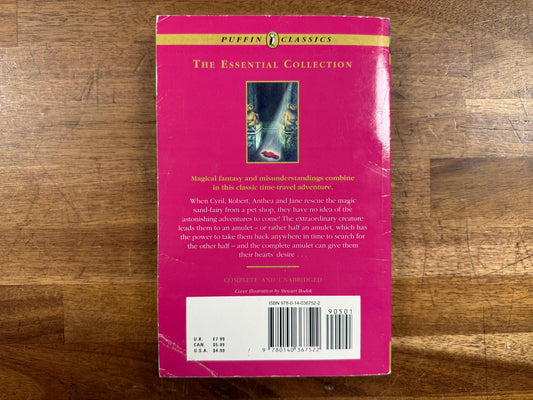 The Story of the Amulet - E Nesbit, Puffin Classics (VG)
