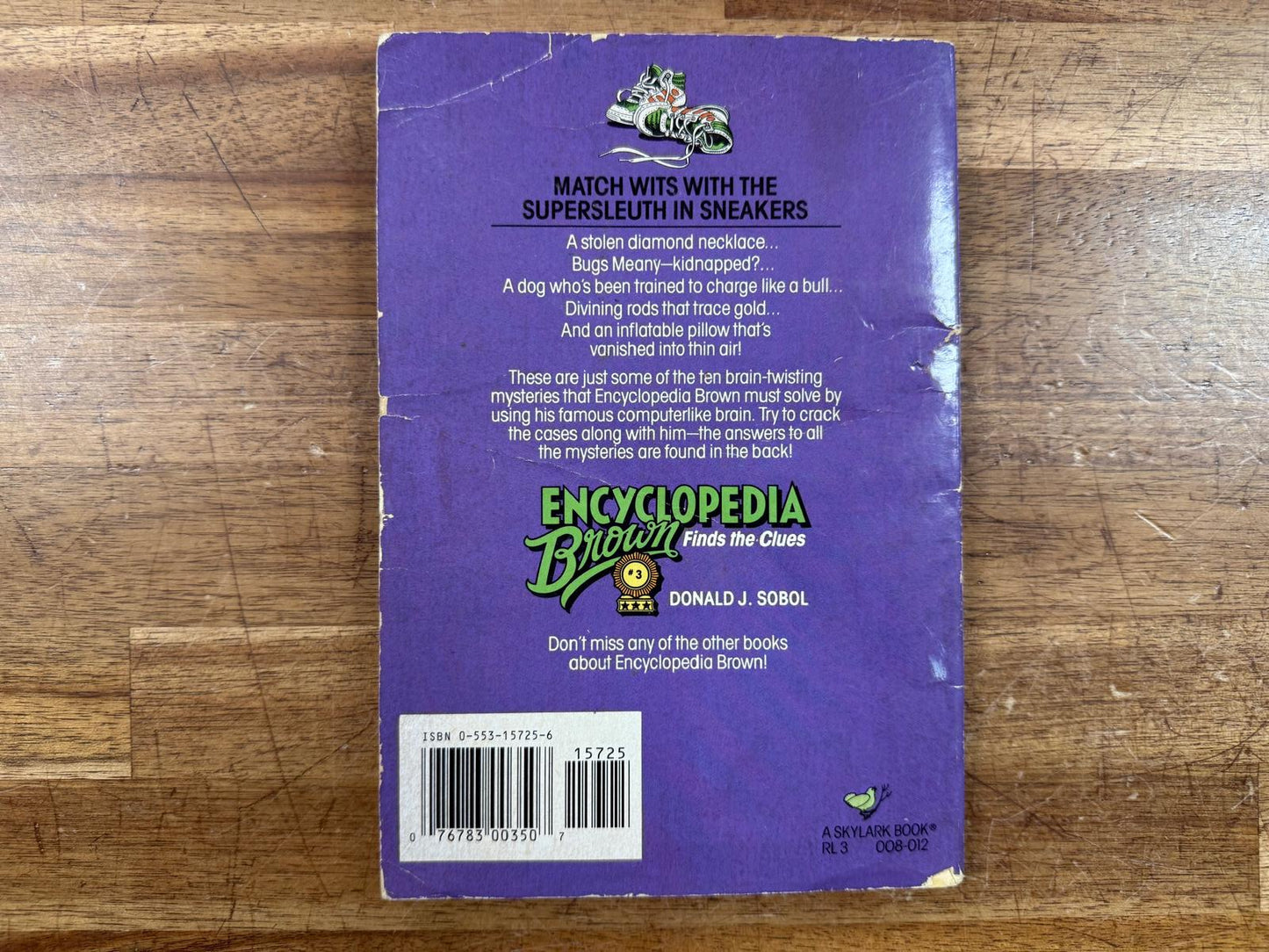 Encyclopedia Brown Finds the Clues - Donald J. Sobol