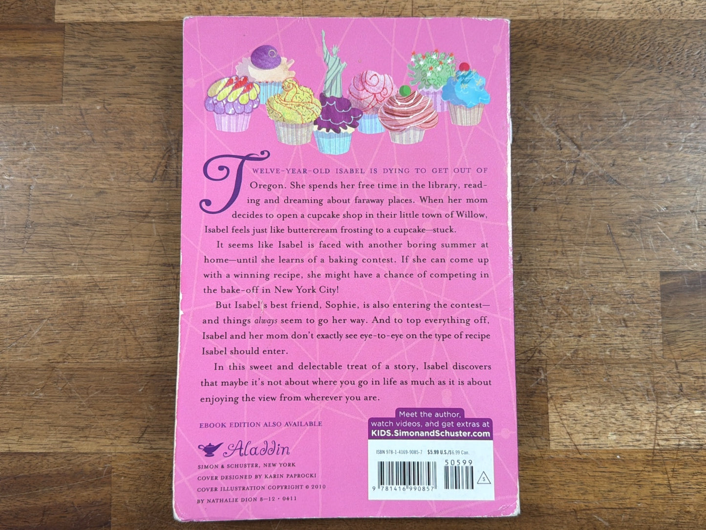 It's Raining Cupcakes by Lisa Schroeder Paperback Novel