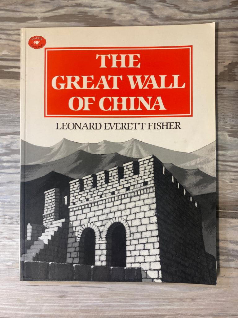 The Great Wall of China by Leonard Everett Fisher