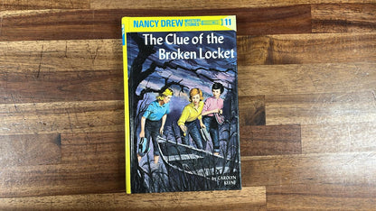 Nancy Drew Mystery 11 - The Clue of the Broken Locket