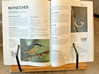 The Complete Birdhouse Book: The Easy Guide to Attracting Nesting Birds