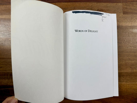 Words of Delight: A Literary Introduction to the Bible - Good