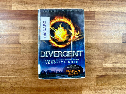 Divergent by Veronica Roth