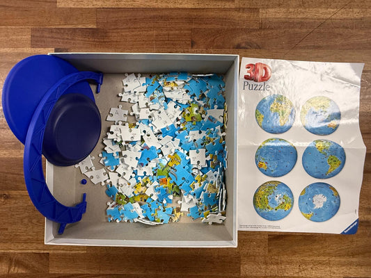 Ravensburger 3D Globe Puzzle (Good, Complete & Clean)
