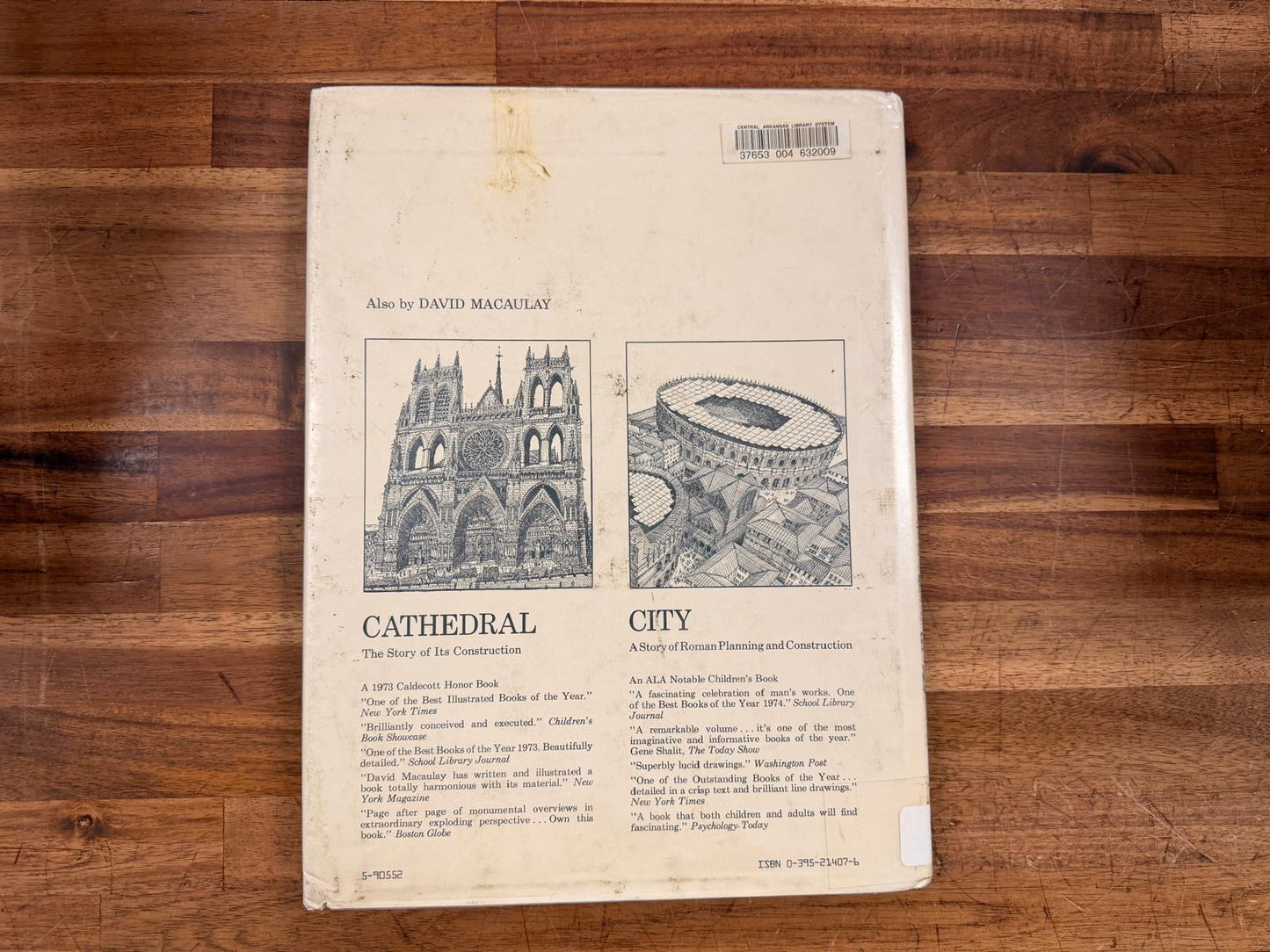 Pyramid by David Macaulay