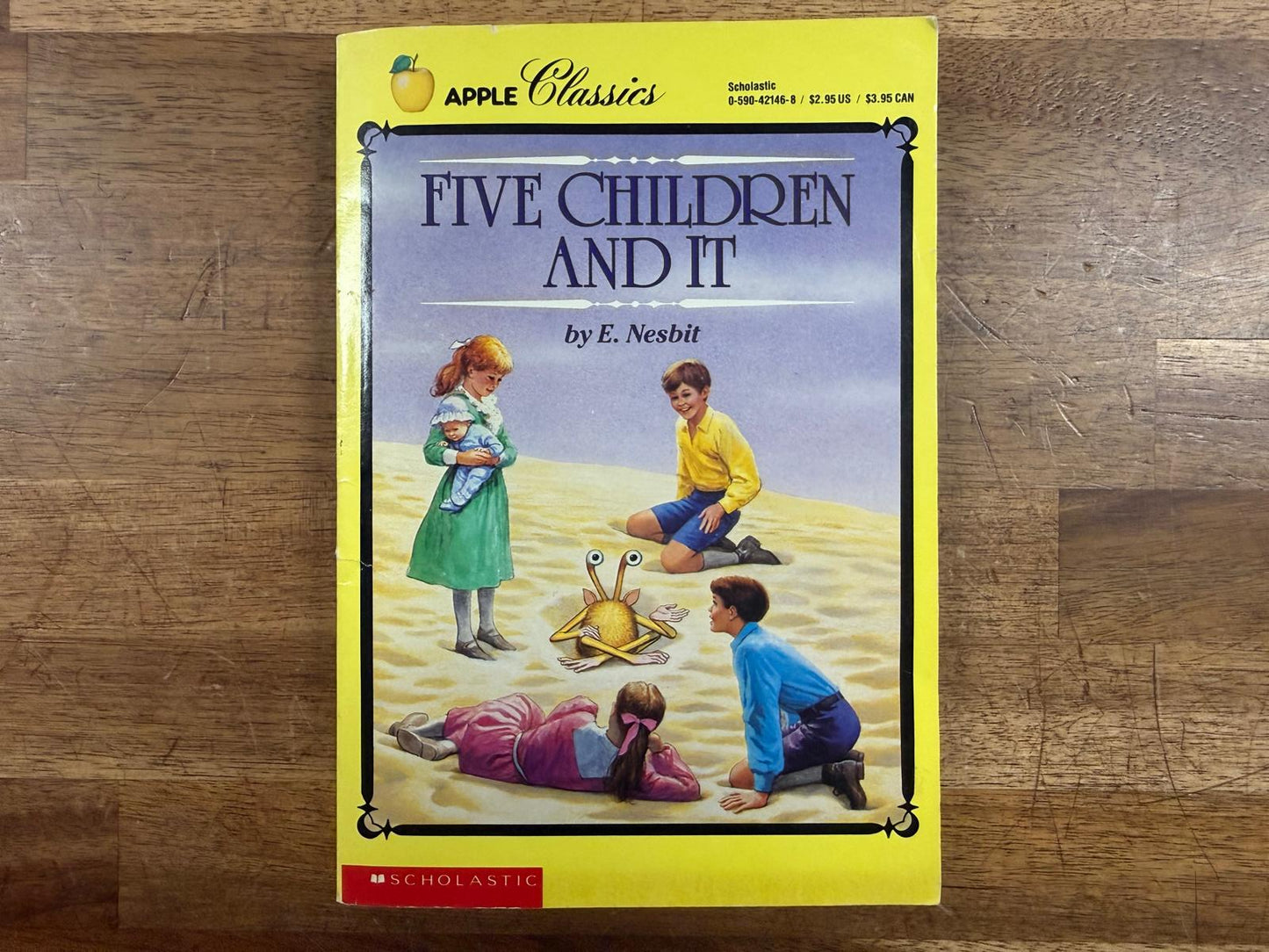 Five Children and It - Edith Nesbit, Apple Classics (Good)
