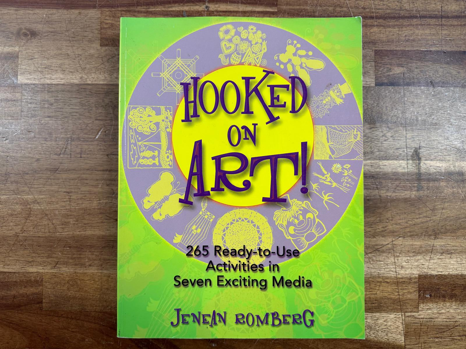 Hooked on Art! : 265 Ready-To-Use Activities... (Good)