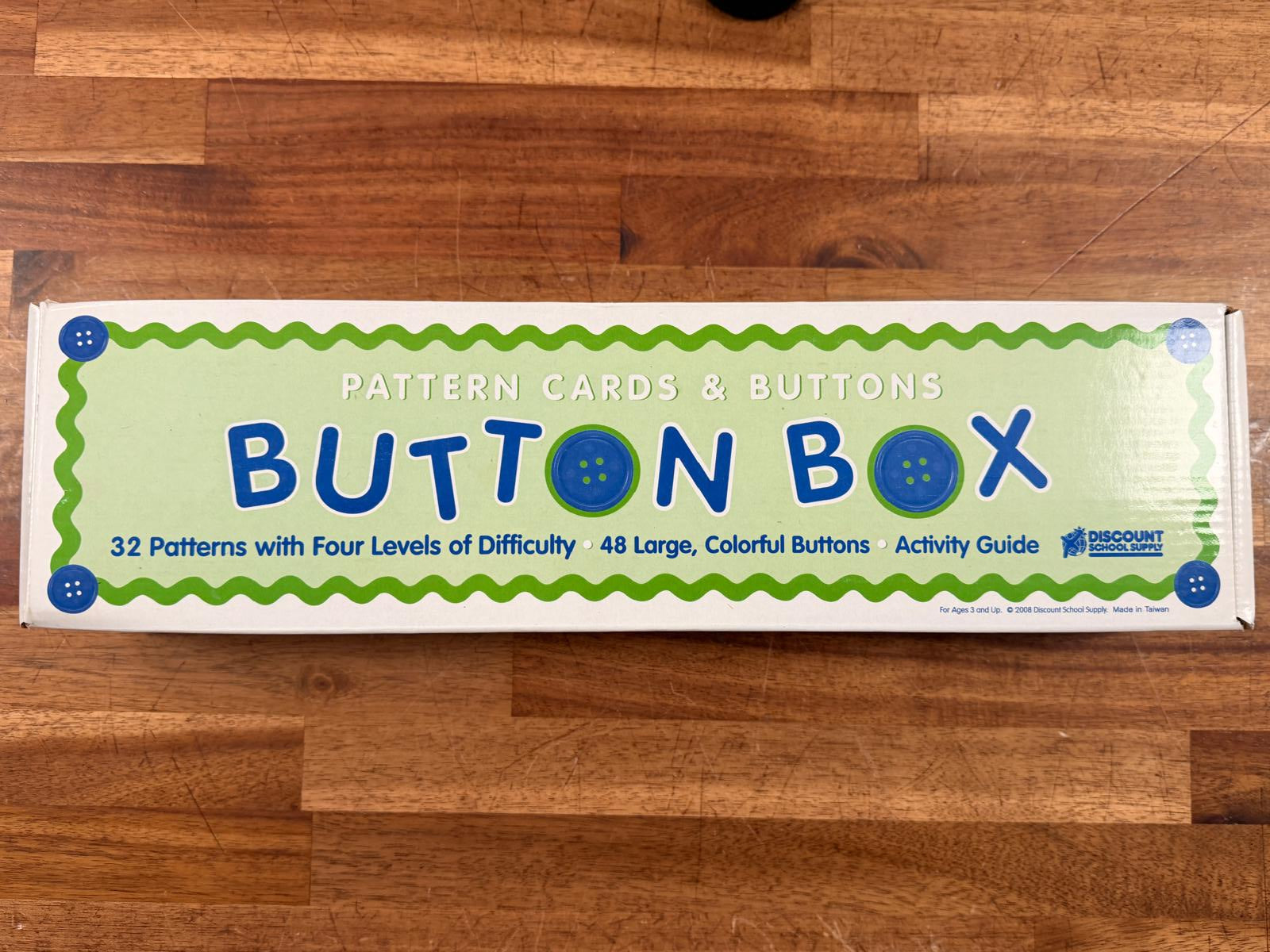 Pattern Cards & Buttons - Button Box - 32 Patters Game