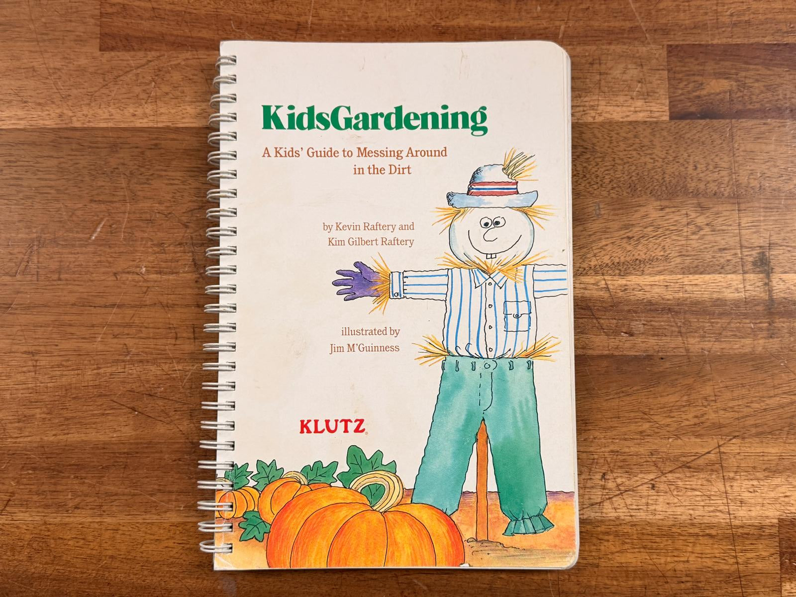 Klutz KidsGardening - Kids' Guide to Messing Around in the Dirt