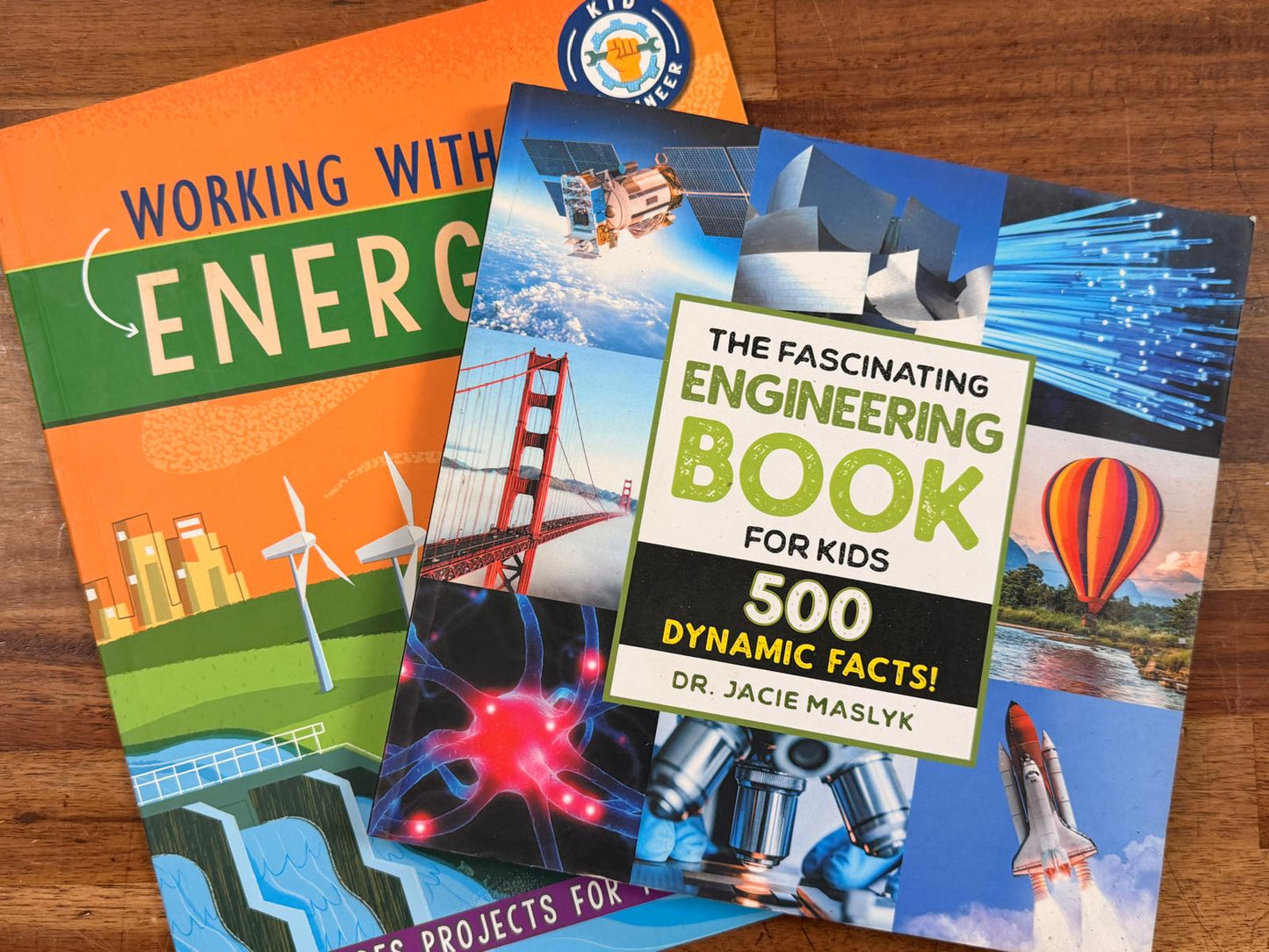 Kid's Engineering Book LOT of 2 - 500 Dynamic Facts & Energy