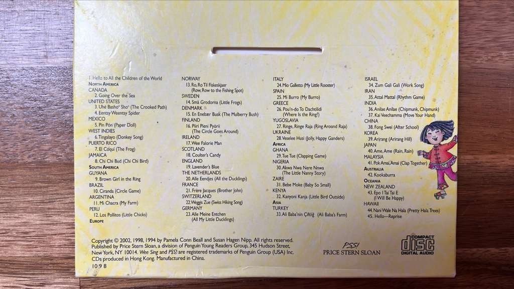 Wee Sing Around the World - Booklet & CD