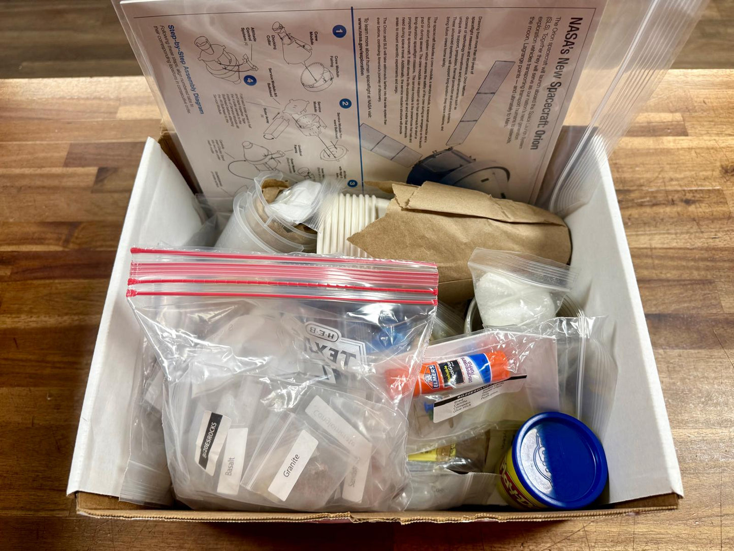 BJU Logos Science Lab Kit: Earth Science 4th Ed - Very Good