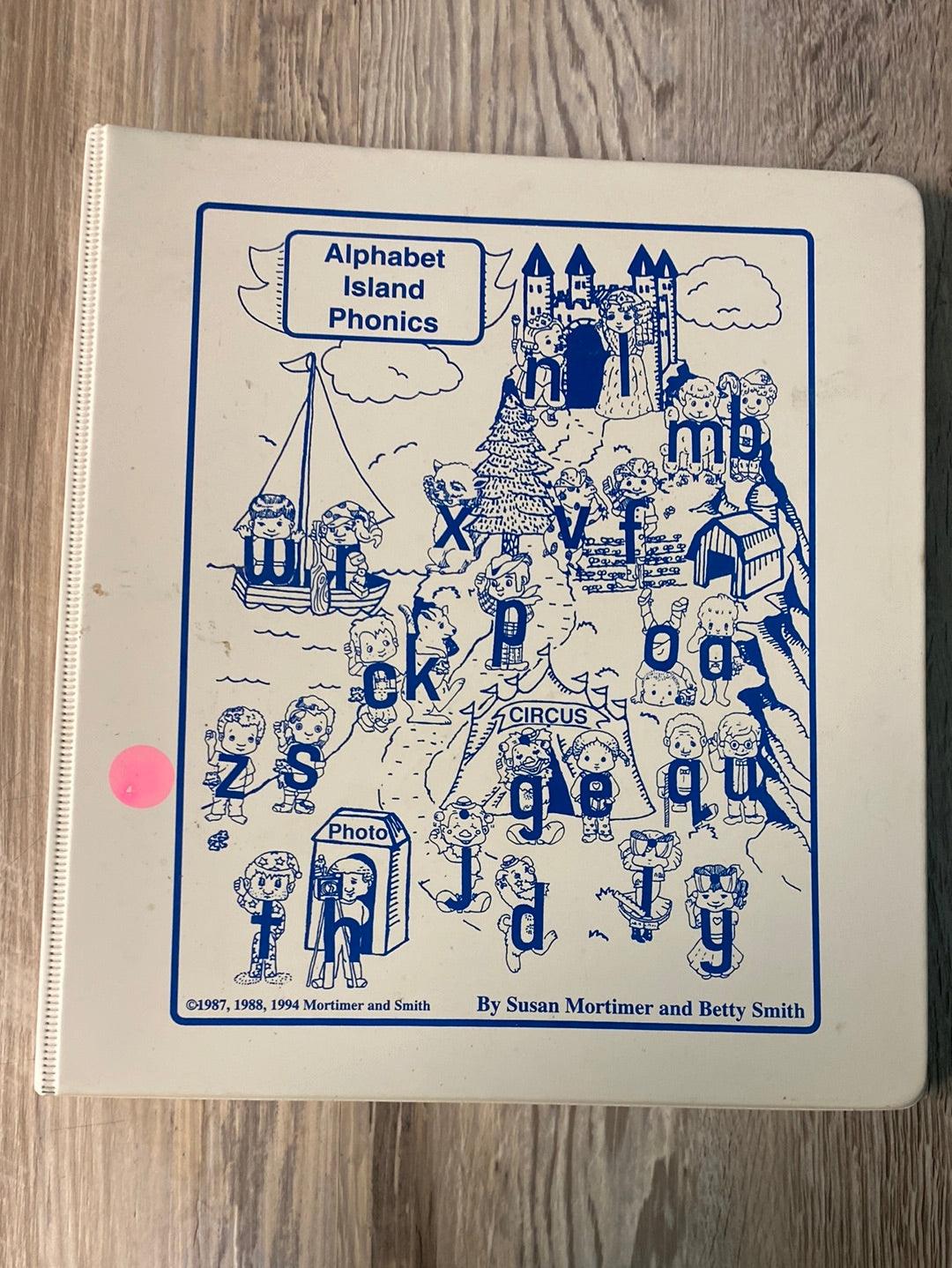 Alphabet Island Phonics Level 2 Teacher + Student Books