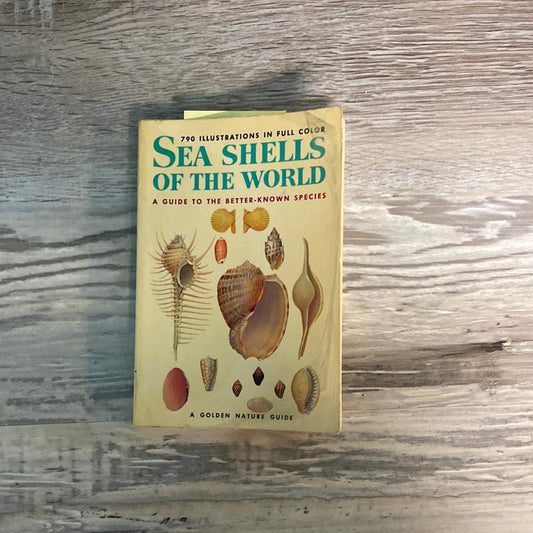 A Golden Guide: Sea Shells of the World