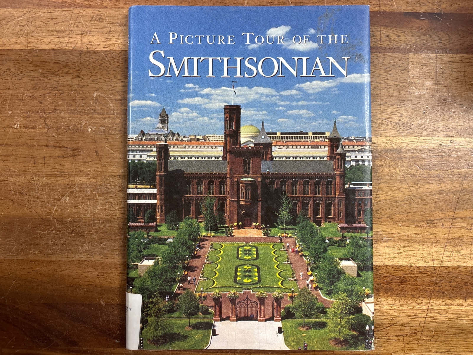 A Picture Tour of the Smithsonian Museums Book