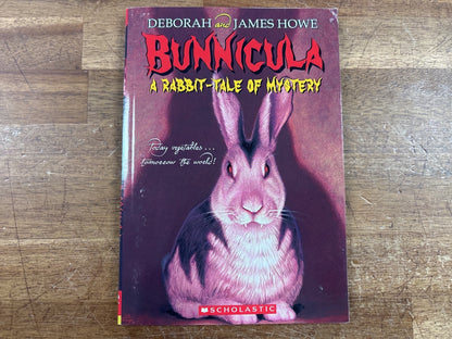 Bunnicula: a Rabbit-Tale of Mystery by Deborah and James Howe — front cover