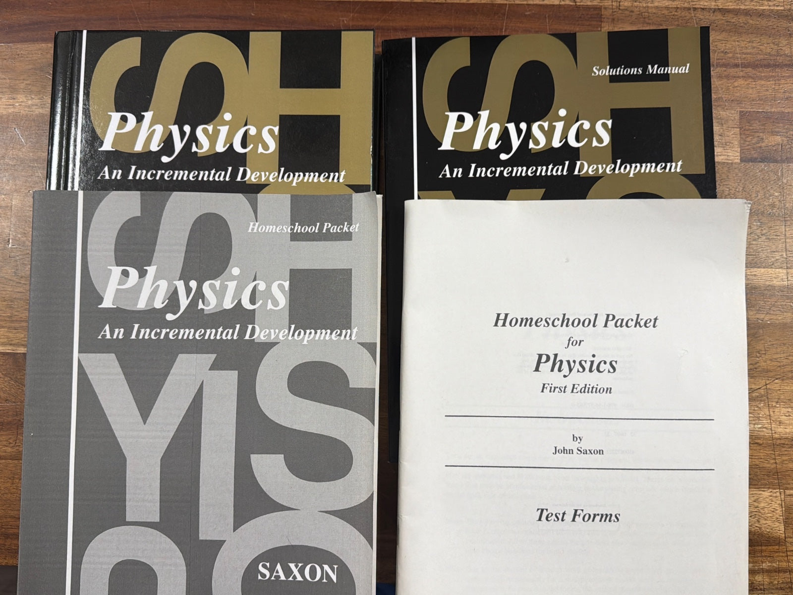 Saxon Physics an Incremental Development 1st Edition Set