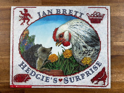 Hedgie's Surprise by Jan Brett - Scholastic Hardcover