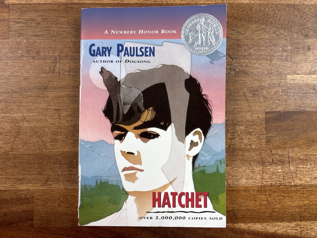 Hatchet by Gary Paulsen Newbery Honor Paperback Novel — front cover