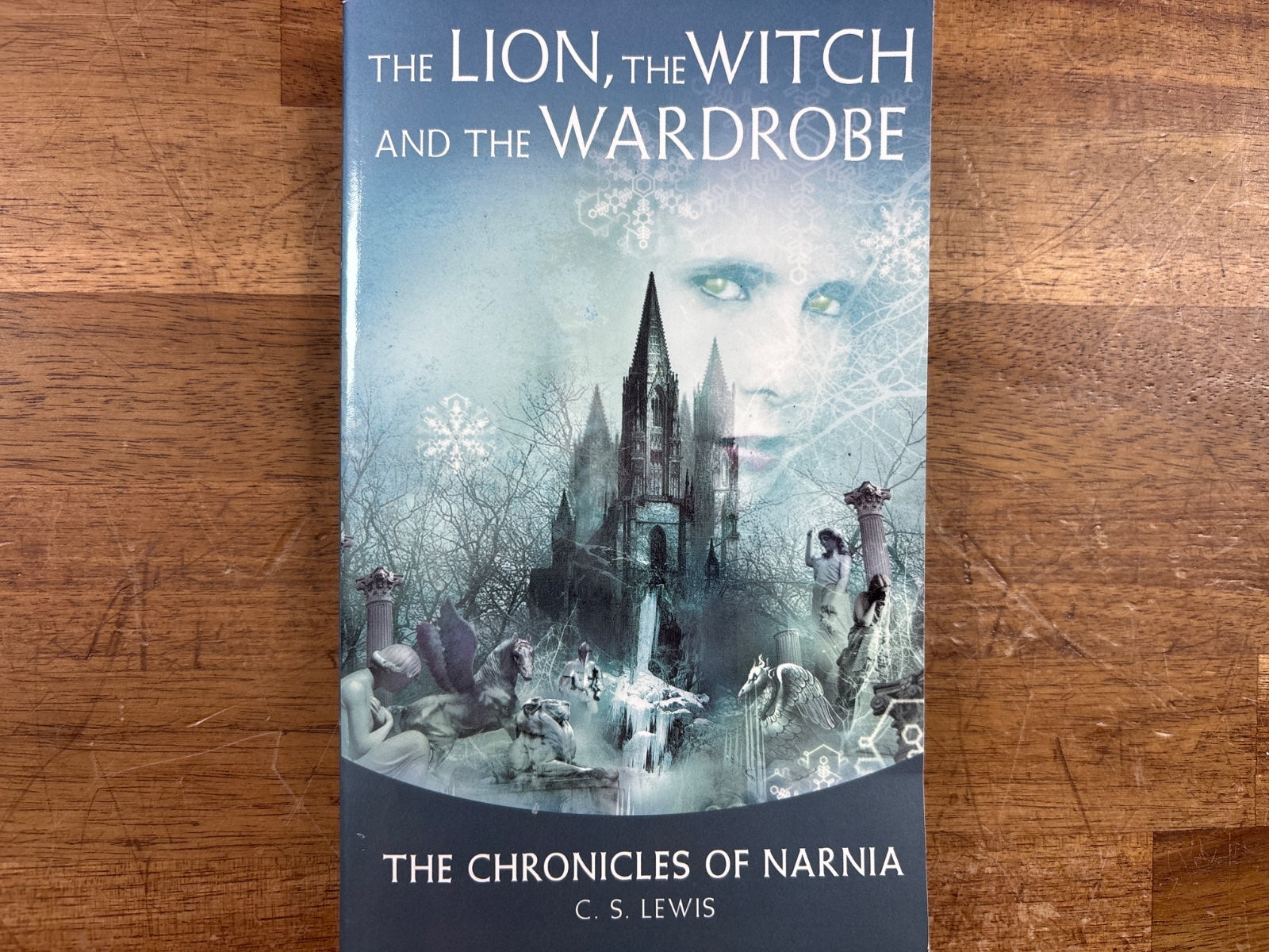 The Lion, the Witch and the Wardrobe - Chronicles of Narnia