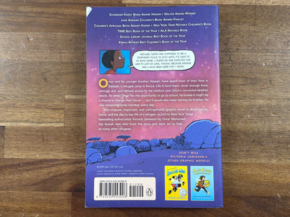 When Stars Are Scattered by Victoria Jamieson & Omar Mohamed