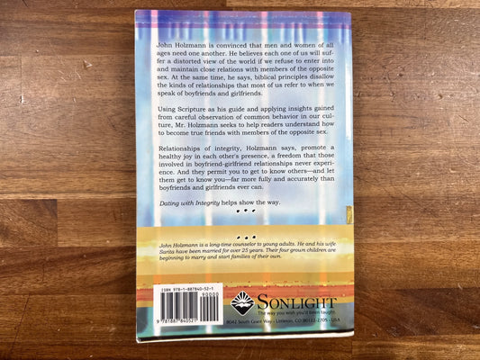 Dating with Integrity by John Holzmann - Sonlight