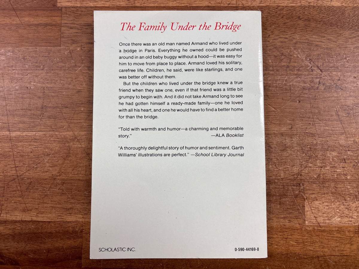 The Family Under the Bridge by Natalie Savage Carlson PB — photo 2 of 2