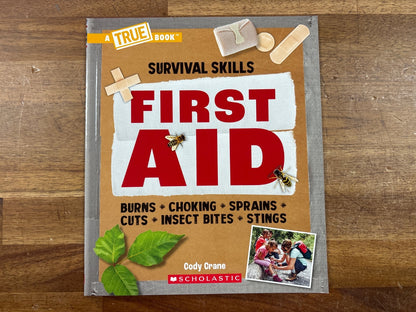 A True Book Survival Skills Set: Shelter, Navigation, First Aid — photo 4 of 5