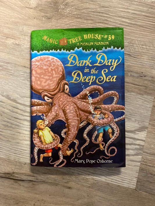 Magic Tree House #39, Dark Day In The Deep Sea