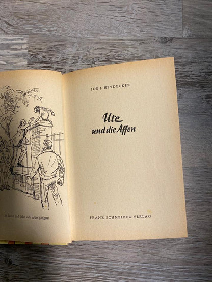 Ute Und Die Affen by Joe J. Heydecker